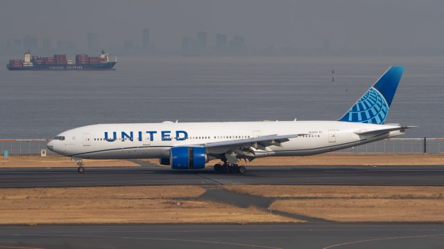 United Airlines Launches Transatlantic Service with Starlink Wi-Fi