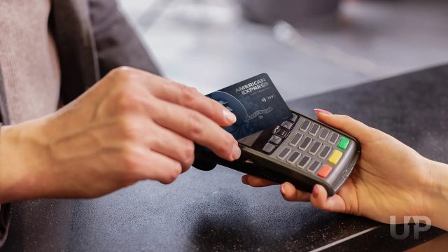 Comparing Credit Cards: Amex Blue Cash vs. Chase Sapphire for 2026