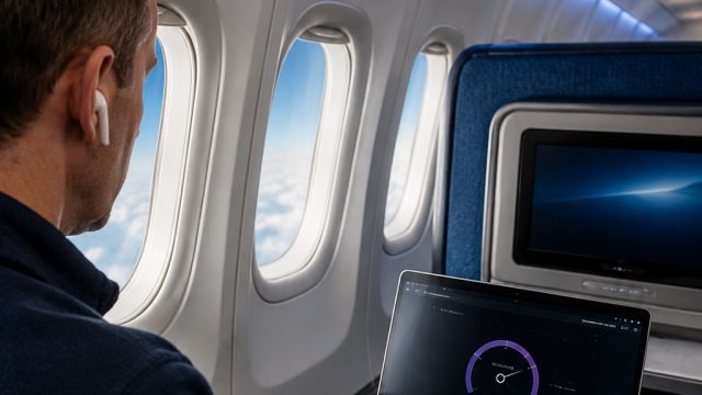 United Airlines Acce