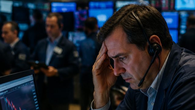 Nasdaq Signals Crisi