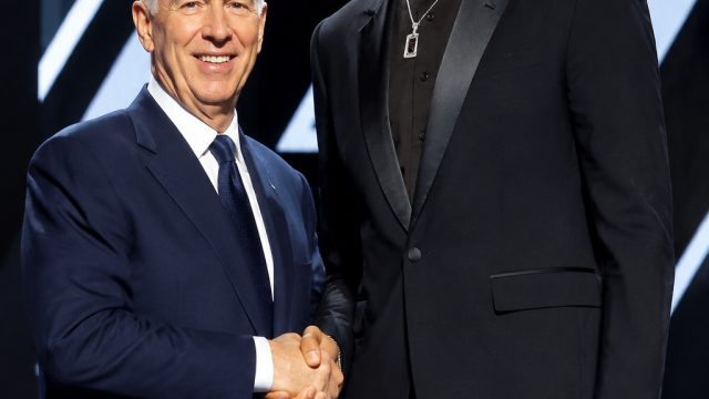 Spurs Make a Strateg